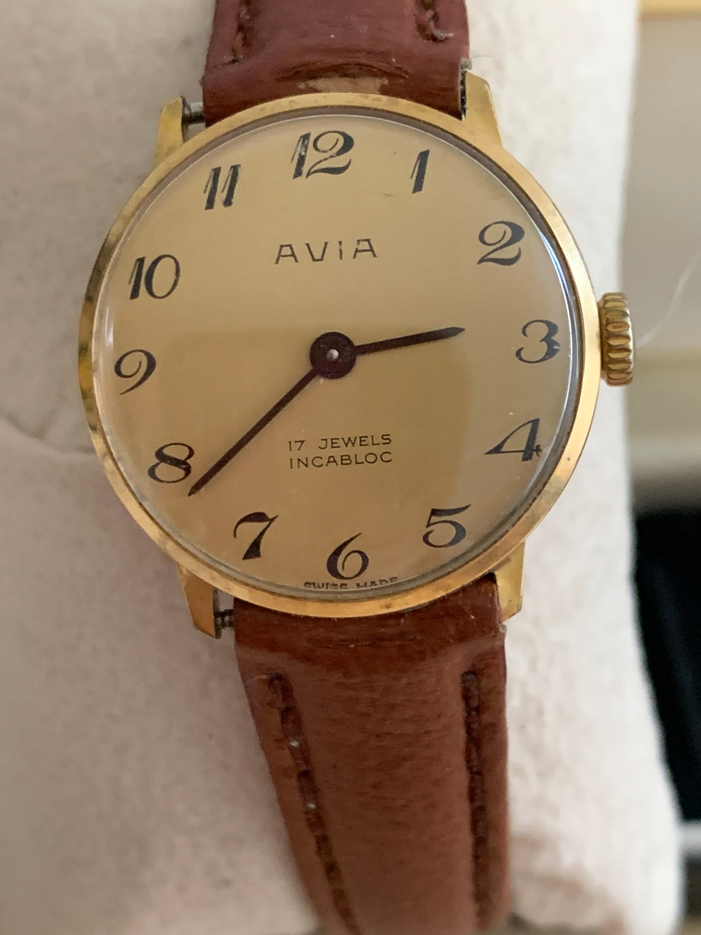Avia 17 jewels incabloc deals