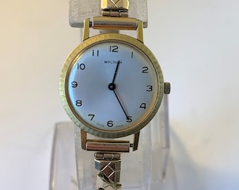 Vintage WALTHAM Ladies Dress wristwatch In  original condition