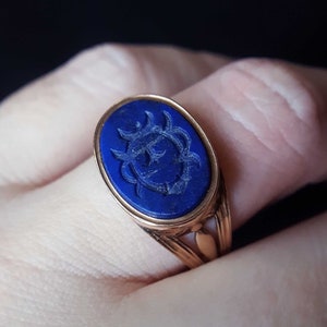 Vintage & Antique 1803 Georgian Lapis Lazuli Intaglio Signet Sentimental Memorial Mourning Ring in 15K Rose Gold | TheIdolsEye