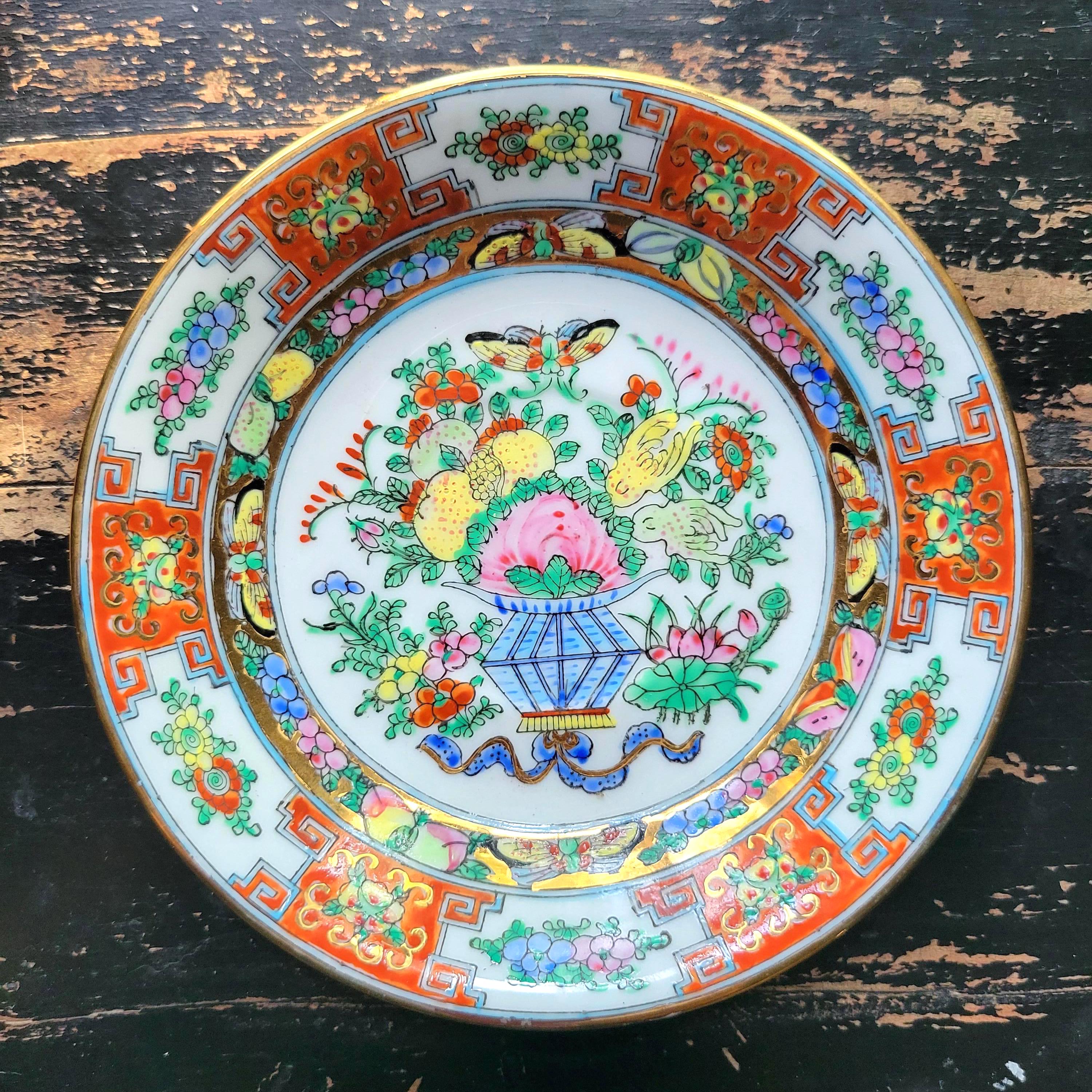 アンティーク雑貨   Heritage Plate 2020 Vintage Chinese Export Famille Rose Canton Medallion Porcelain
