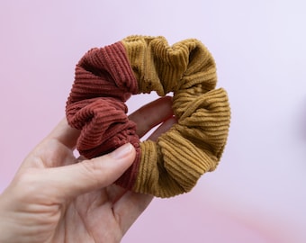 Scrunchie Cord Bicolor Sunflower - scrunchie made of mustard yellow and rust red corduroy