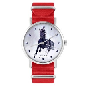 Montre cheval 2025 swatch