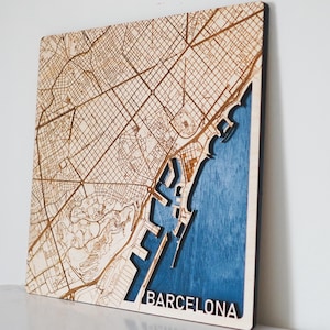 Carte en bois personnalisée ville au choix – plan découpé au laser, déco murale artisanale, idée cadeau originale et unique
