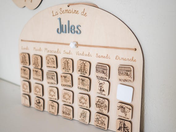 Semainier En Bois avec Prénom Personnalisé - Tableau Organisation Enfant