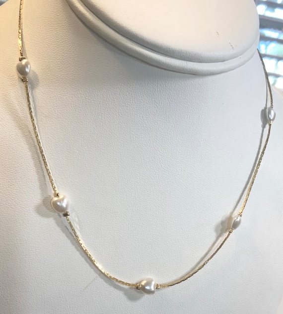 Vintage 1960s New Old Stock Gold Plate Faux Pearl Heart Necklace 16” 5mm
