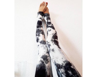 Sustainable Yoga Leggings I Tie Dye Yoga Leggings I Black Tie Dye Leggings I Ethically Made Yoga Leggings I Dalto I XX Long Leggings