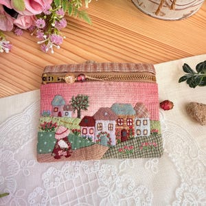 Handmade Patchwork Card holder, Quilted Fabric Pouch with hand embroidery, Sunbonnet Sue   Applique japanese patchwork