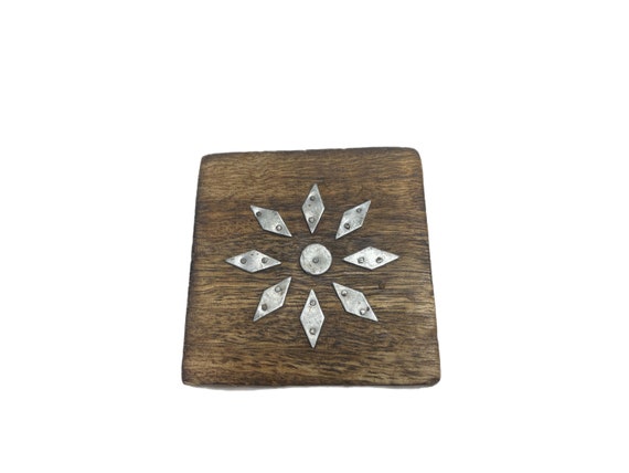Tiny square trinket box with tin star lid - image 1