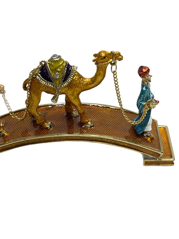 Enameled camel trader with camel caravan pill box - image 2