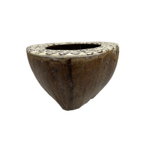 Coconut bowl with cream trim