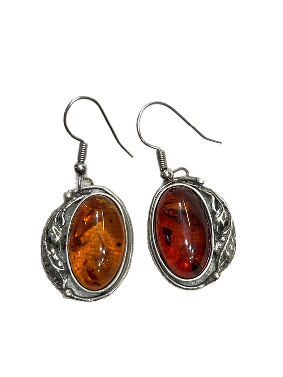Oval amber dangle earrings