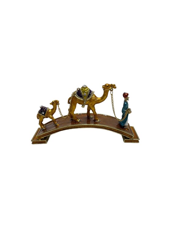 Enameled camel trader with camel caravan pill box - image 1