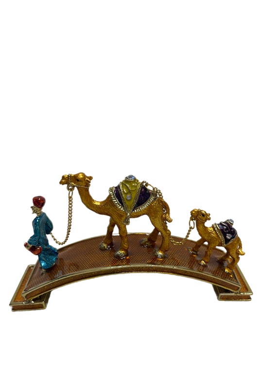 Enameled camel trader with camel caravan pill box - image 5