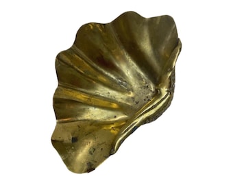 Decorative Crafts Inc. large brass clam candy dish, Barware, Coastal decor