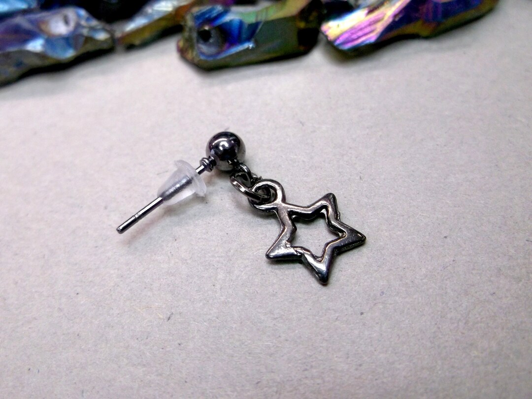 ☆ENGBROX☆ shooting star earring EBEA24034 Star Earring, Gunmetal Star, Shooting Star, Unisex Earring