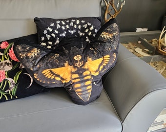 Cojín con forma de polilla y calavera de terciopelo, decoración de Halloween
