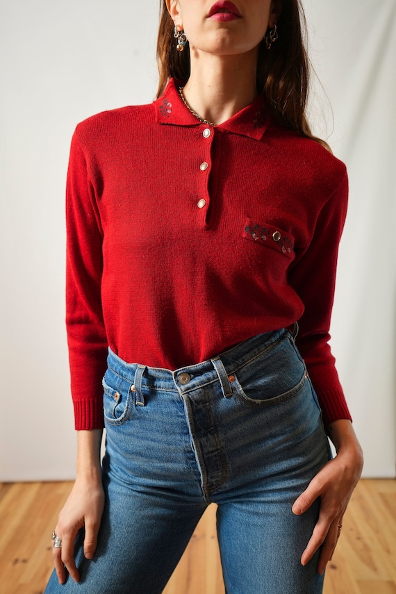 Roter Vintage-Pullover I Pullover mit Blumenmuster am Kragen I 50