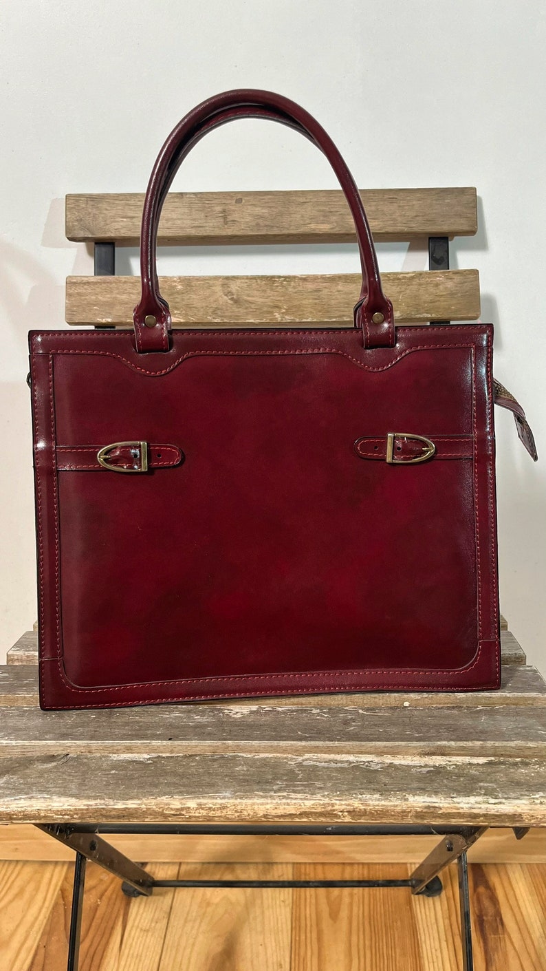 genuine vintage leather handbag I 70s I dark red bag I second-hand accessory I retro bag I chic accessory image 10