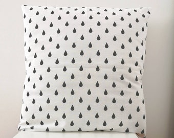 Cushion cover white with black drops