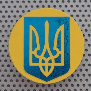 Ukraina heraldyka pin 1.5&quot; pinback ręcznie robiony anty Putin Ukraina Ukraińska wojna protest sztuka odznaka grafika wydruk słonecznik flair guzik flaga nyet