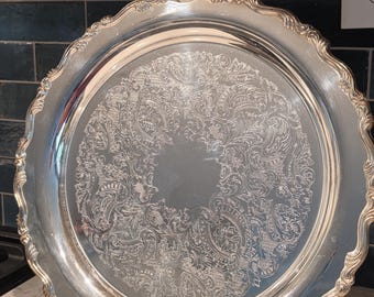 Vintage Oneida Silverplate Serving Tray – 15” Round Ornate Floral Scroll Pattern – Elegant Entertaining & Home Decor