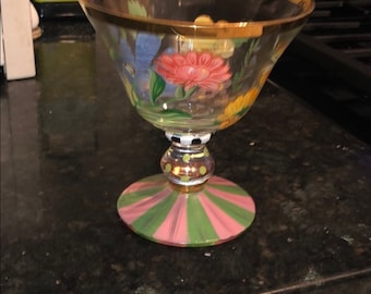Piatto da cocktail/sorbetto in vetro Mackenzie Childs Courtly Sunshine Flower Floral Glass a righe rosa e verdi, MOLTO raro e difficile da trovare.