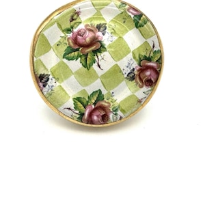 Set di 6 pomelli e maniglie in ceramica per mobili Mackenzie Childs, altri disponibili, Aurora NY, Victoria Richard Era Honeymoon, verde oro a scacchi