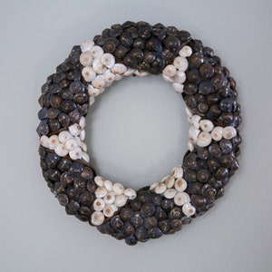 Small Shell Wreath - Star Design