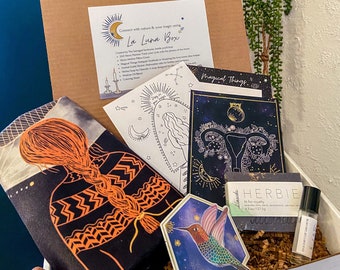 La Luna Box. A gift box full of celestial and cosmic inspired items to reconnect with the magic all around us.