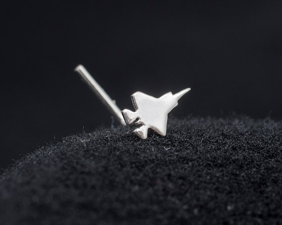 Plane nose pin clearance
