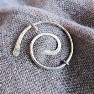 Silver shawl pin, scarf pin, hat pin, cardigan clip, wire wrap round spiral brooch Sterling silver Copper Minimalist Handmade Sterling silver/bare