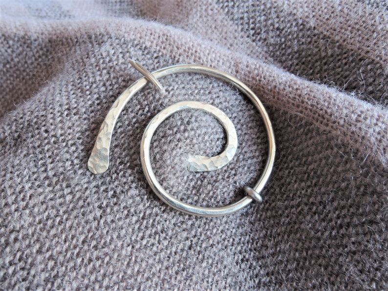 Silver shawl pin, scarf pin, hat pin, cardigan clip, wire wrap round spiral brooch Sterling silver Copper Minimalist Handmade Sterling silver/bare
