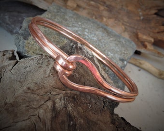 Copper bangle bracelet - Hook and loop clasp - Mens or Womens copper jewelry - Closed thick copper wire minimalist bracelet