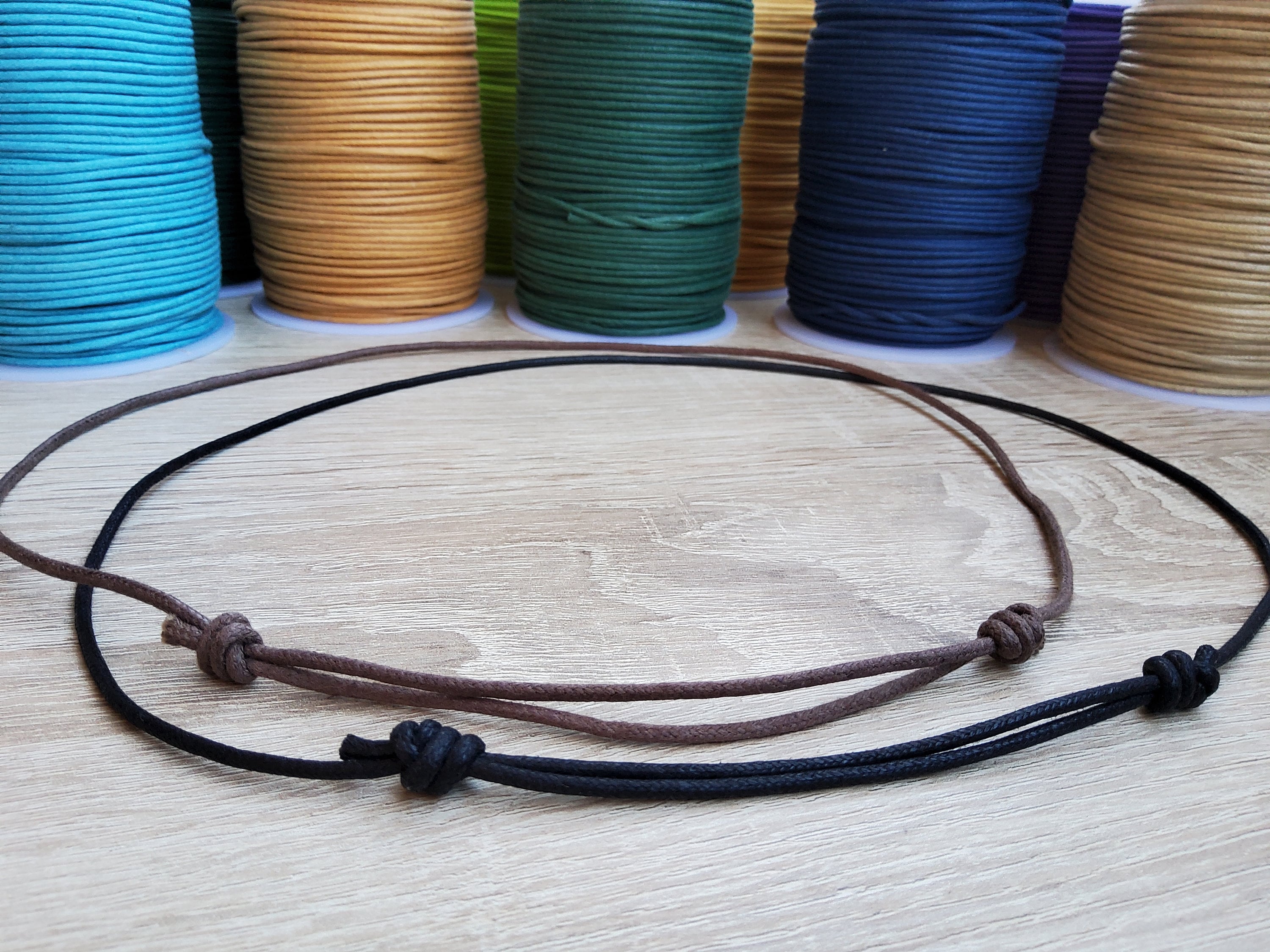 Collar de cordón de cuero Nudos deslizantes de 2 mm Cordón de joyería de  tinte natural genuino ajustable Gargantilla para colgante Cuerda de cuero -   España