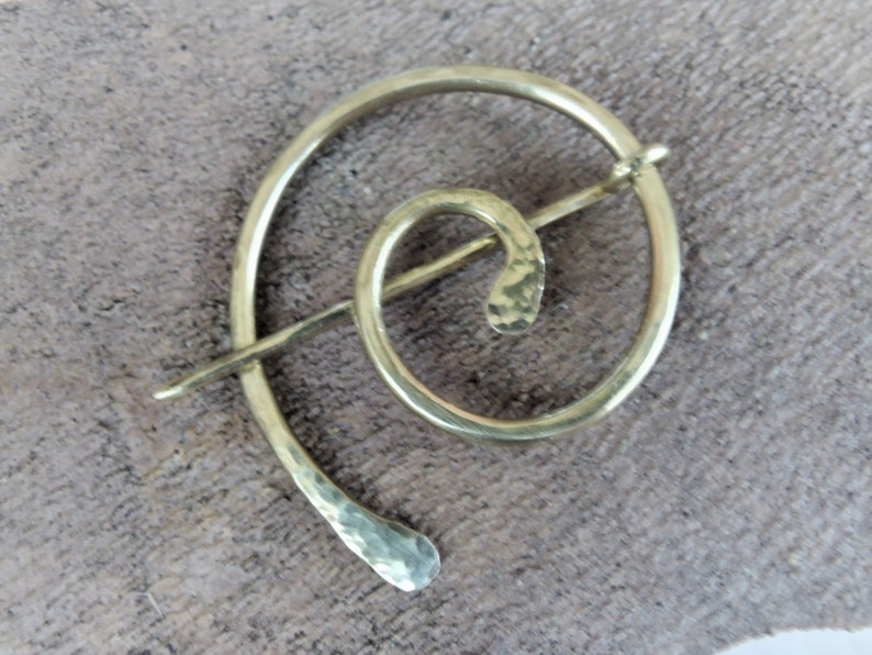 Silber Schalnadel, Schalnadel, Hutnadel, Cardigan Clip, Wire Wrap Runde Spirale Brosche Sterling Silber Kupfer Minimalist Handmade Brass