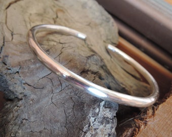 Sterling silver cuff - Simple minimalist round rod bracelet - Mens silver cuff - Unisex polished silver bangle bracelet