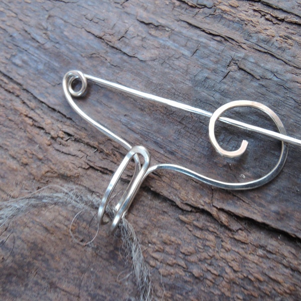 Portuguese knitting pin - German silver - Knitter's gift - Knitting pin jewelry