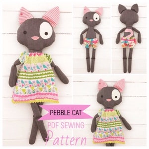 Habillage de la poupée chat en tissu « Pebble » en robe d'été à panneaux pour poupée fille patron de couture PDF et tutoriel photo à téléchargement numérique