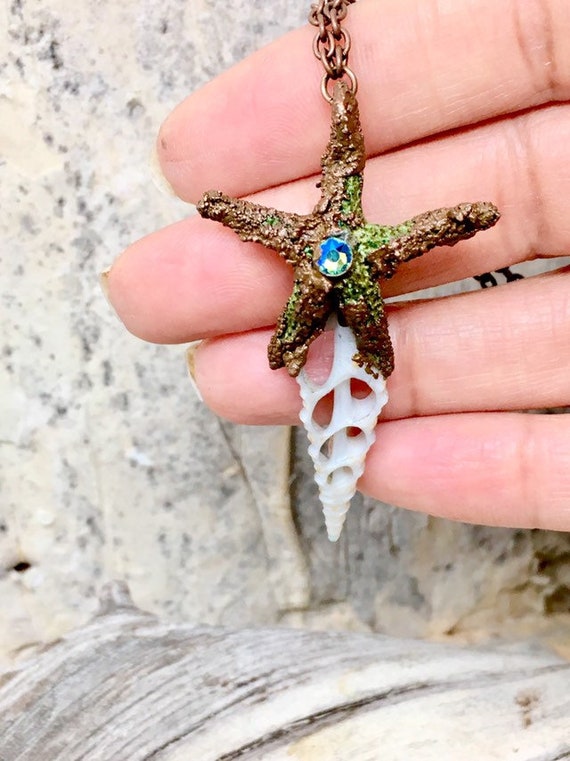 Natural Sea Shell Starfish Pendant 