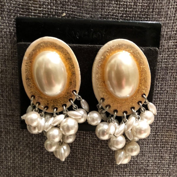 SALE! Vintage Designer Ikarami  Lg White & Gold Pearl Mix "Pearl Opals" W/Jewels Dangle Clip Earrings