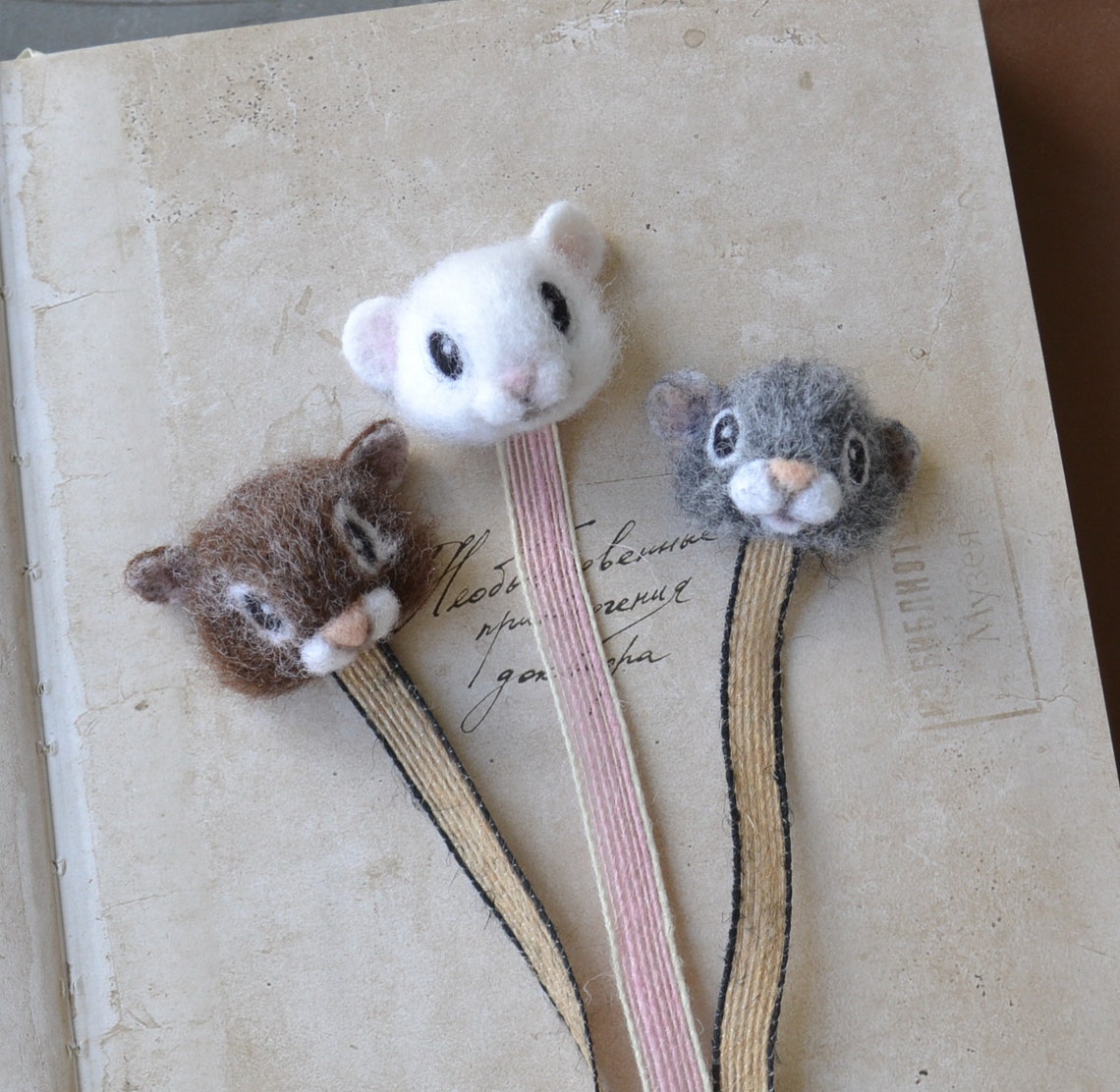 Needle felted cute mouse bookmark Custom bookmark Bookworm Etsy