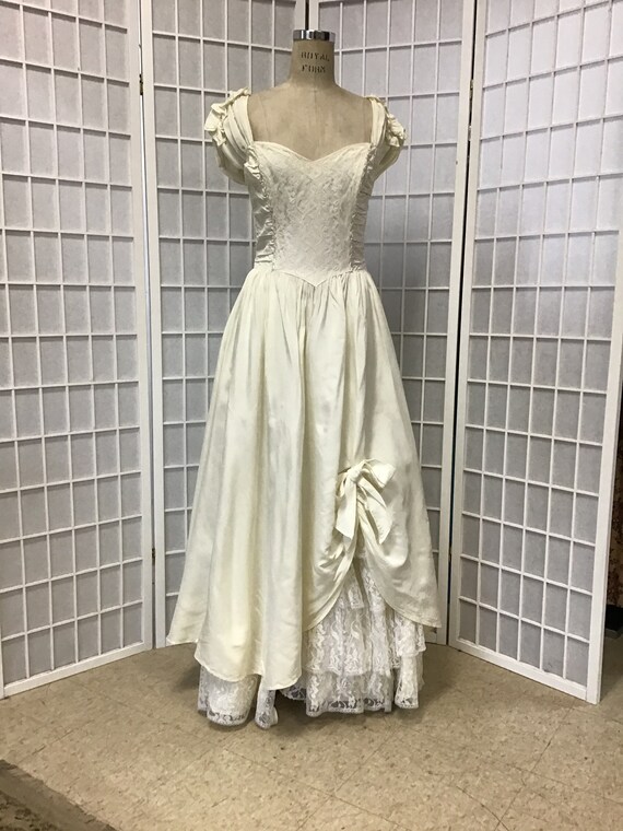 1970s White Gunne Sax Gown