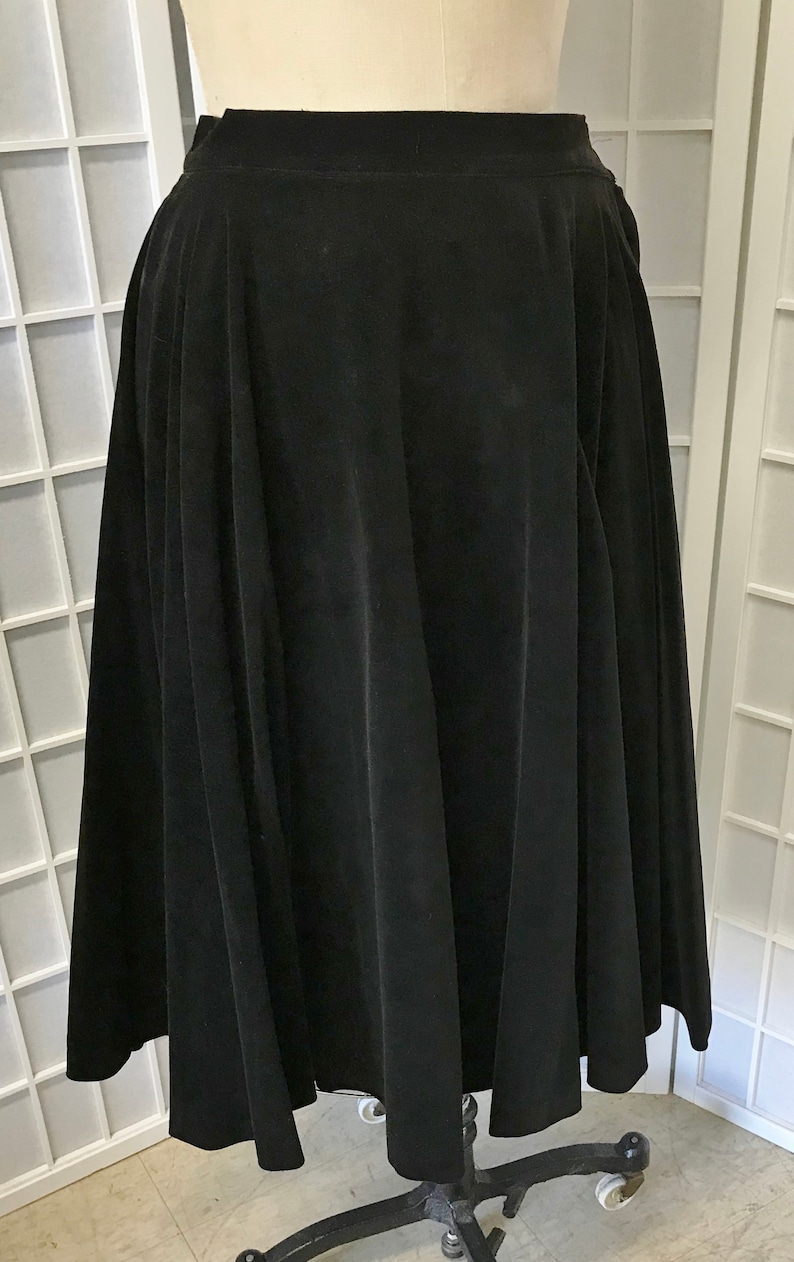 1950s 2-Piece Black Velvet Sleeveless Dress McArthur LTD