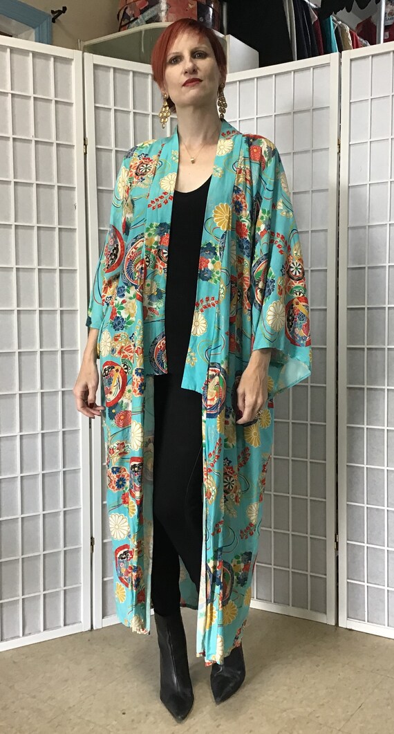 Beautiful Floral Kimono/Robe