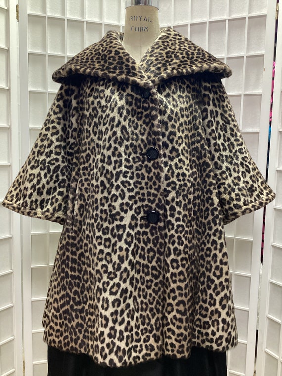 1950s Leopard Print Swing Coat, Size Medium - Gem