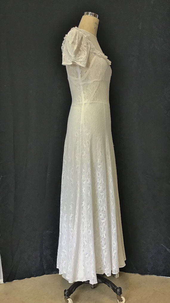 1940/'s beautiful vintage white lace wedding dress button down lace sleeves
