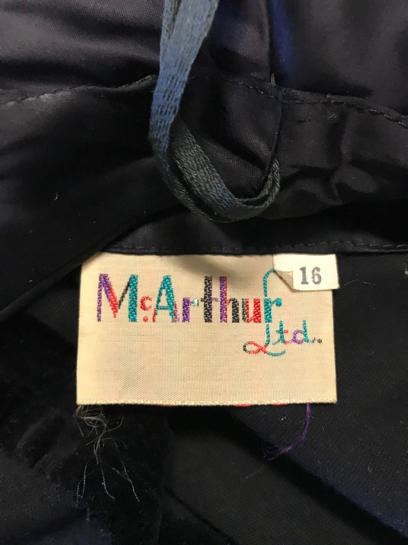 1950s 2-Piece Black Velvet Sleeveless Dress McArthur LTD