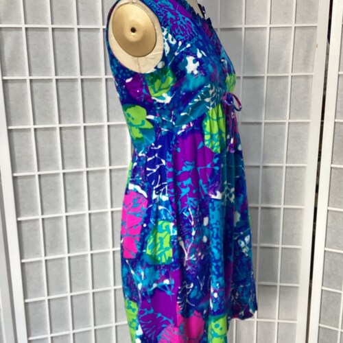 1970s Waltah shops Clarke's Hawaiian Dress