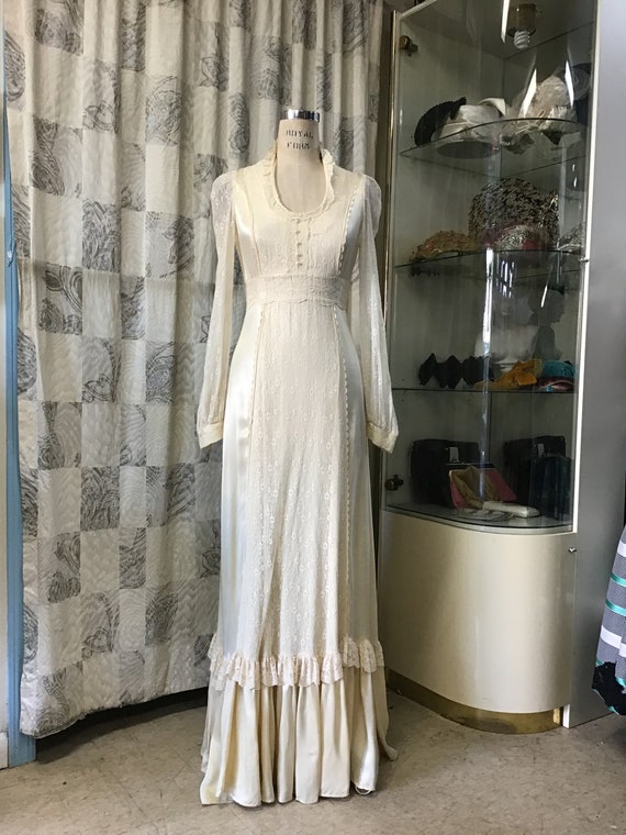 1970s Ivory Lace Gunne Sax, Ivory Wedding Gown