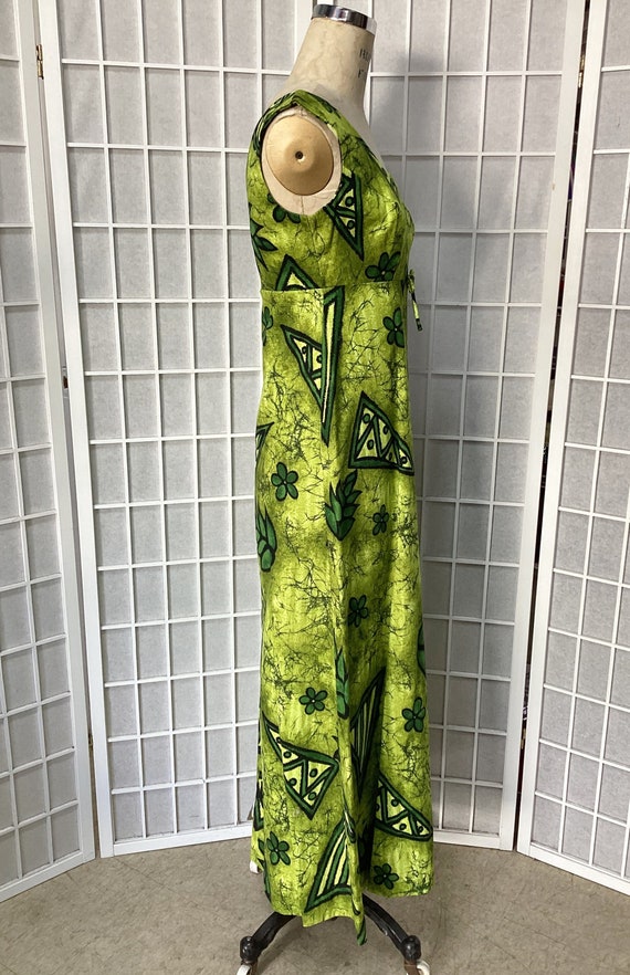60’s Green and White Cotton Hawaiian Print Dress main image 1